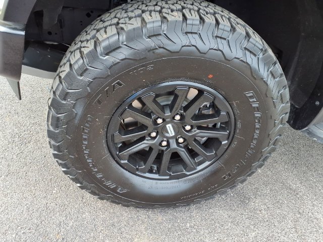 Used 2025 Ford F150 Raptor AWD/4WD image 5