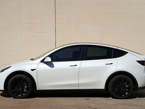 Used 2021 Tesla Model Y Long Range AWD/4WD image 44