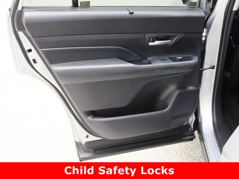 Certified 2025 Toyota Grand Highlander AWD image 27