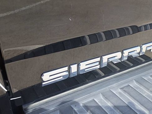 Used 2018 GMC Sierra 1500 SLE w/ SLE Value Package AWD/4WD image 11