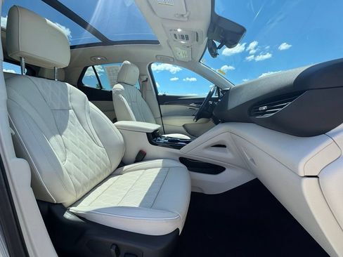 Used 2023 Buick Envision Avenir FWD image 31