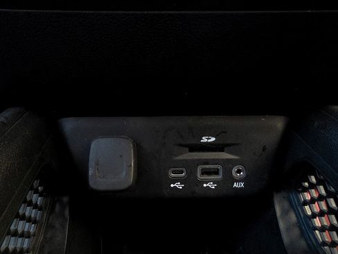 Used 2023 Chevrolet TrailBlazer RS w/ Sun and Liftgate Package AWD/4WD image 38