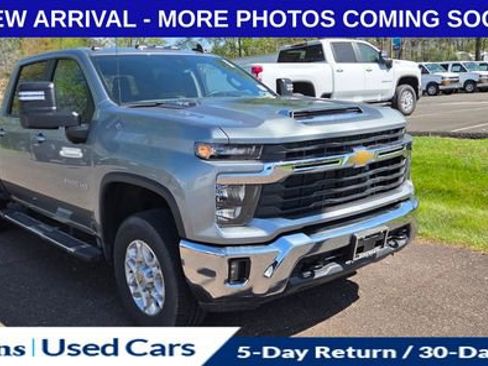 Used 2024 Chevrolet Silverado 2500 LT w/ Convenience Package image 1