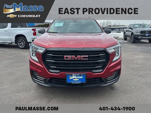Certified 2023 GMC Terrain SLE w/ Driver Convenience Package image 2