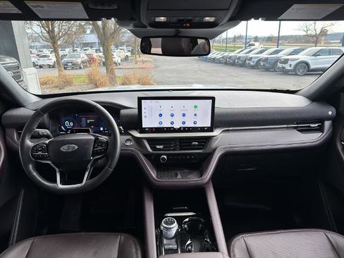 Certified 2025 Ford Explorer Platinum w/ LUX Leather Package AWD/4WD image 34