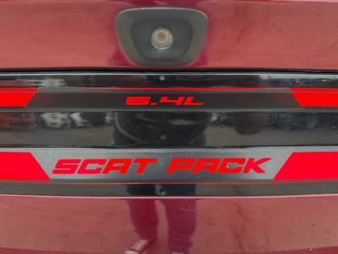 Used 2019 Dodge Charger Scat Pack RWD image 10