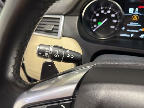 Used 2019 Land Rover Discovery Sport HSE image 27