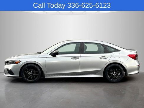 Used 2023 Honda Civic Sport image 4