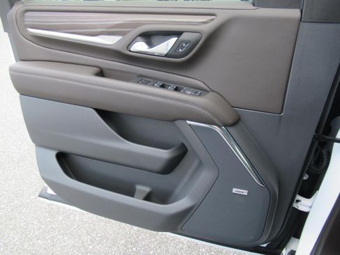 Used 2024 GMC Yukon XL Denali RWD image 20