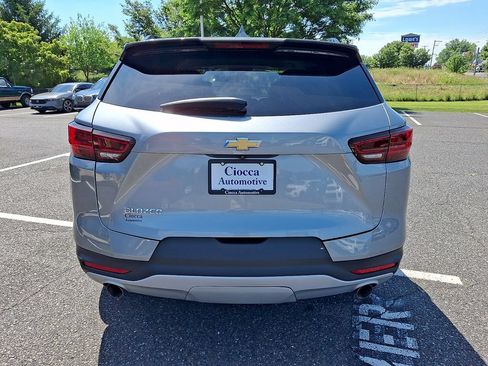 Used 2023 Chevrolet Blazer LT w/ Convenience Package FWD image 3