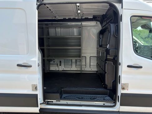 Used 2024 Ford Transit 250 148 Medium Roof RWD image 32