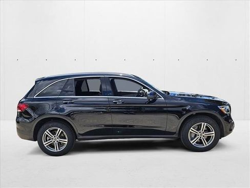 Used 2022 Mercedes-Benz GLC 300 GLC 300 image 4