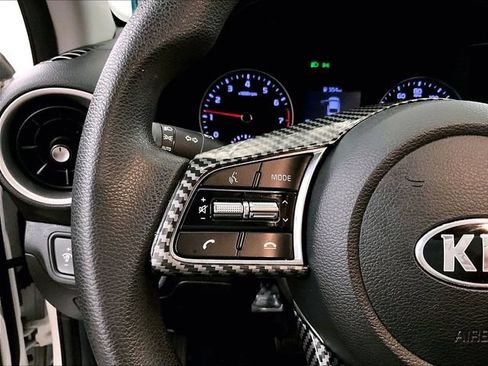Used 2019 Kia Forte LXS FWD image 17