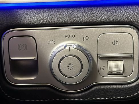 Used 2024 Mercedes-Benz GLE 350 4MATIC image 18