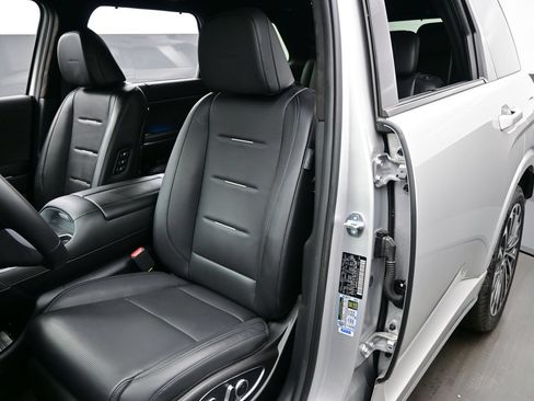 Used 2026 Hyundai Palisade Calligraphy AWD/4WD image 16