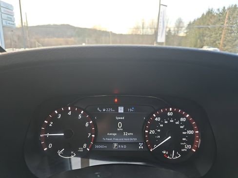 Used 2023 Nissan Frontier PRO-4X w/ Pro-4X Premium Package image 24