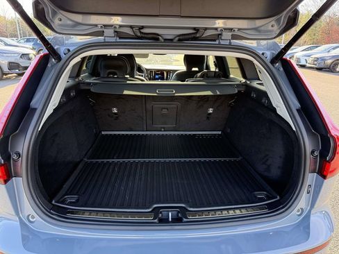 Used 2023 Volvo V60 B5 Cross Country Plus w/ Climate Package image 27