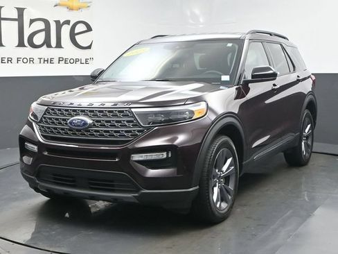 Used 2023 Ford Explorer XLT w/ Equipment Group 202A AWD/4WD image 52