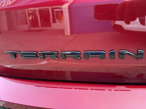 Certified 2023 GMC Terrain SLE w/ Elevation Edition AWD/4WD image 44