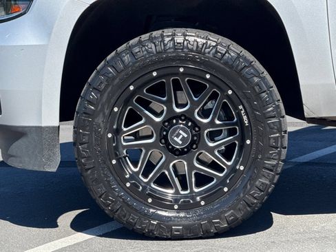 Used 2019 Chevrolet Tahoe LT w/ Max Trailering Package AWD/4WD image 15