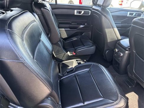 Used 2020 Ford Explorer XLT w/ Equipment Group 202A image 35