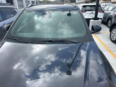 Used 2024 Chevrolet TrailBlazer LT w/ Driver Confidence Package image 3