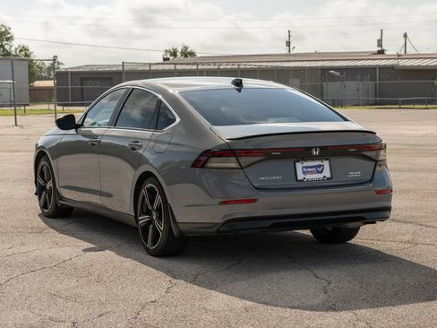 Used 2025 Honda Accord Sport image 6
