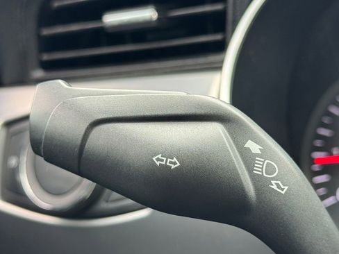 Used 2019 Ford Mustang Premium RWD image 13