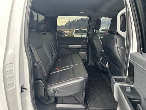 Used 2026 Ford F250 Lariat w/ FX4 Off-Road Package image 18
