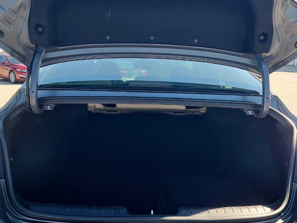 Used 2025 Hyundai Elantra Sport FWD image 22