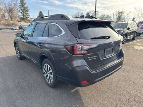 Used 2024 Subaru Outback Premium image 5