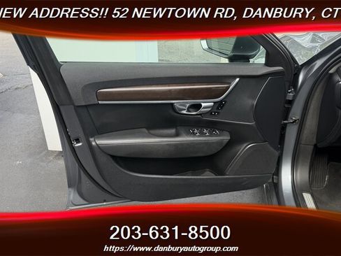 Used 2018 Volvo S90 T5 Momentum w/ Protection Package AWD/4WD image 11