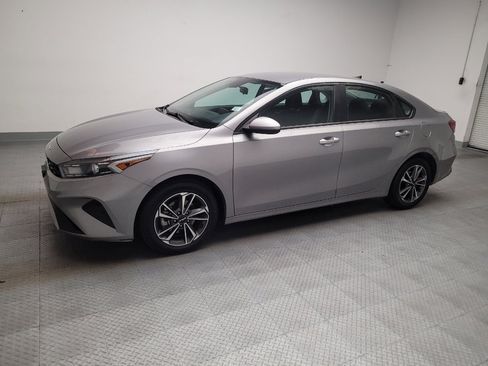Used 2023 Kia Forte LXS FWD image 2