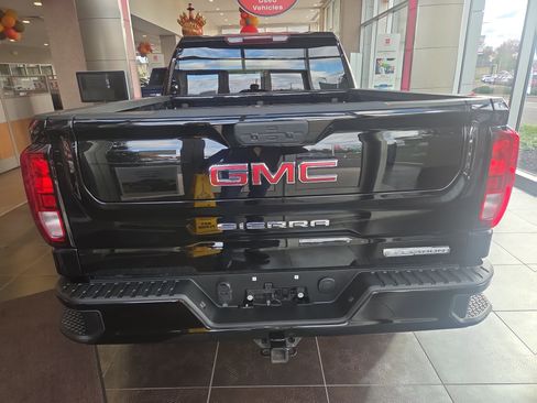 Used 2021 GMC Sierra 1500 Elevation image 3