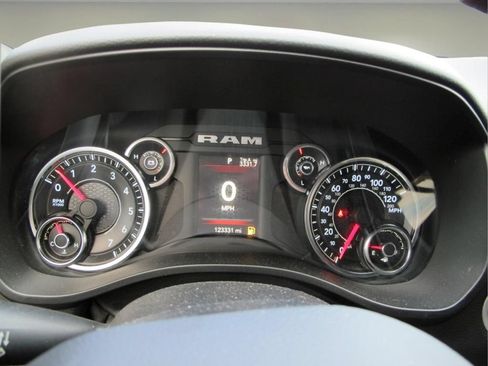 Used 2019 RAM 1500 Big Horn AWD/4WD image 10