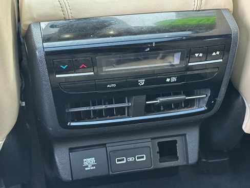 Used 2023 Acura MDX w/ Technology Package FWD image 15