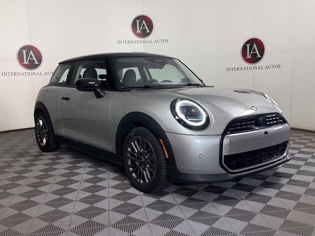 Used 2025 MINI Cooper S FWD image 1