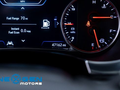 Used 2023 Chevrolet Traverse High Country image 9