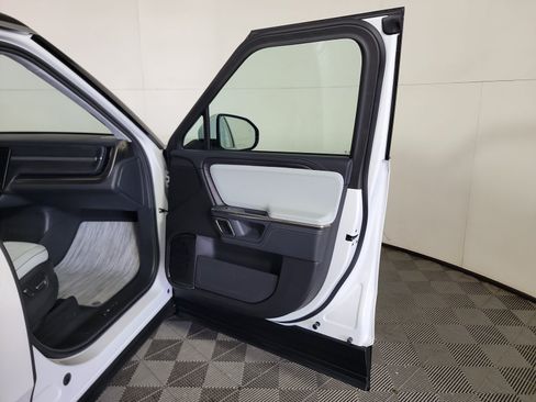 Used 2024 Rivian R1S Adventure AWD/4WD image 18
