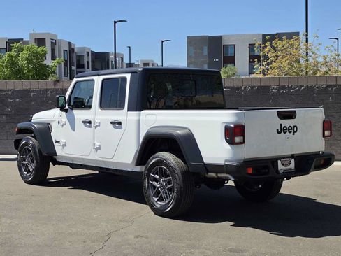 Used 2025 Jeep Gladiator Sport AWD/4WD image 6