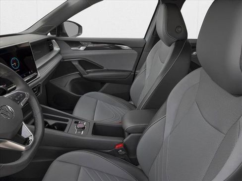 New 2026 Volkswagen Tiguan SE R-Line FWD image 6