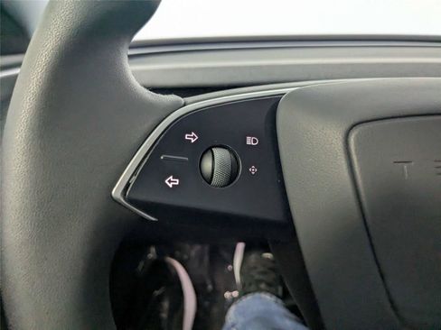 Used 2025 Tesla Model 3 RWD image 17