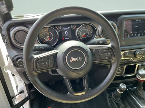 Used 2022 Jeep Wrangler Sport AWD/4WD image 25