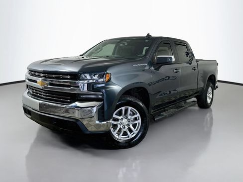 Used 2021 Chevrolet Silverado 1500 LT w/ Bed Protection Package RWD image 3