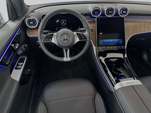 Used 2026 Mercedes-Benz GLC 300 image 25