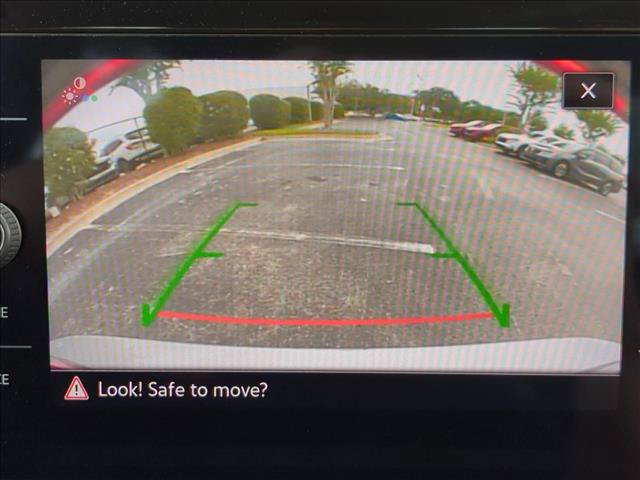 Used 2025 Volkswagen Jetta SE FWD image 13