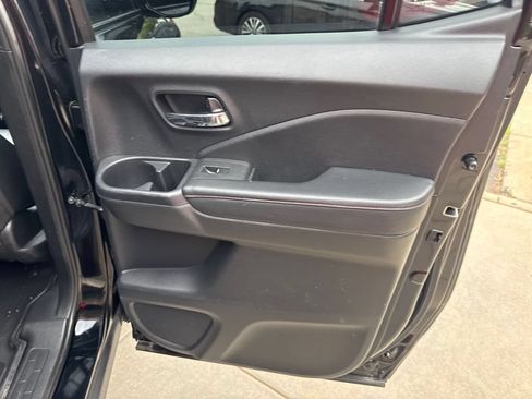 Used 2018 Honda Ridgeline Black Edition image 14
