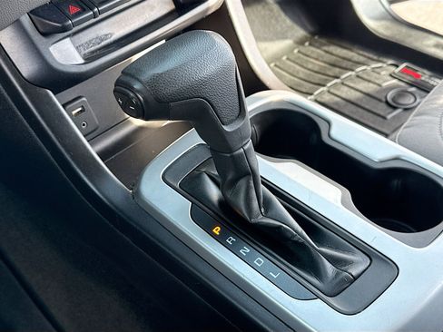 Used 2018 Chevrolet Colorado LT w/ LT Convenience Package image 12