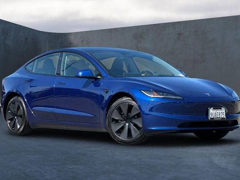 Used 2025 Tesla Model 3 Long Range RWD image 2