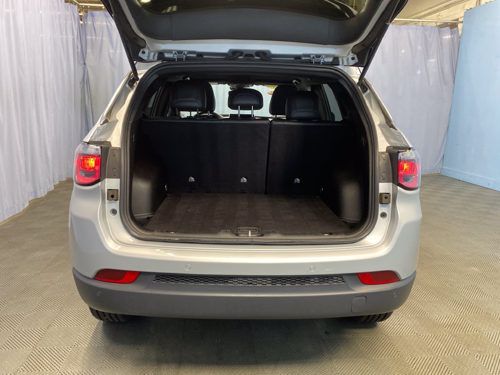 Certified 2025 Jeep Compass Limited AWD/4WD image 34